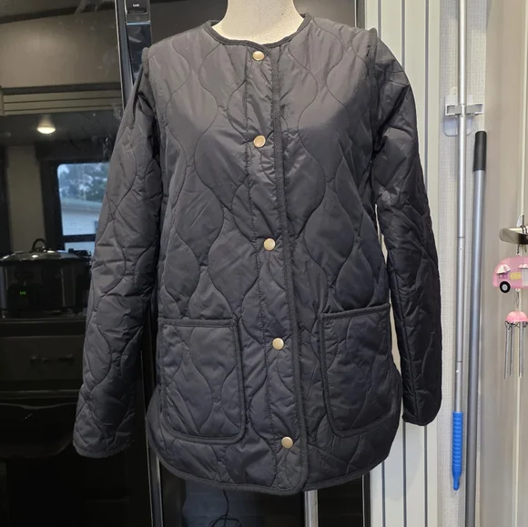 St. John's Bay Women's Quilted Black Puffer Jacket - Picture 2 of 6